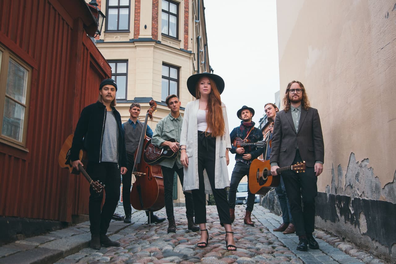 Sofia & The Steel String Pickers